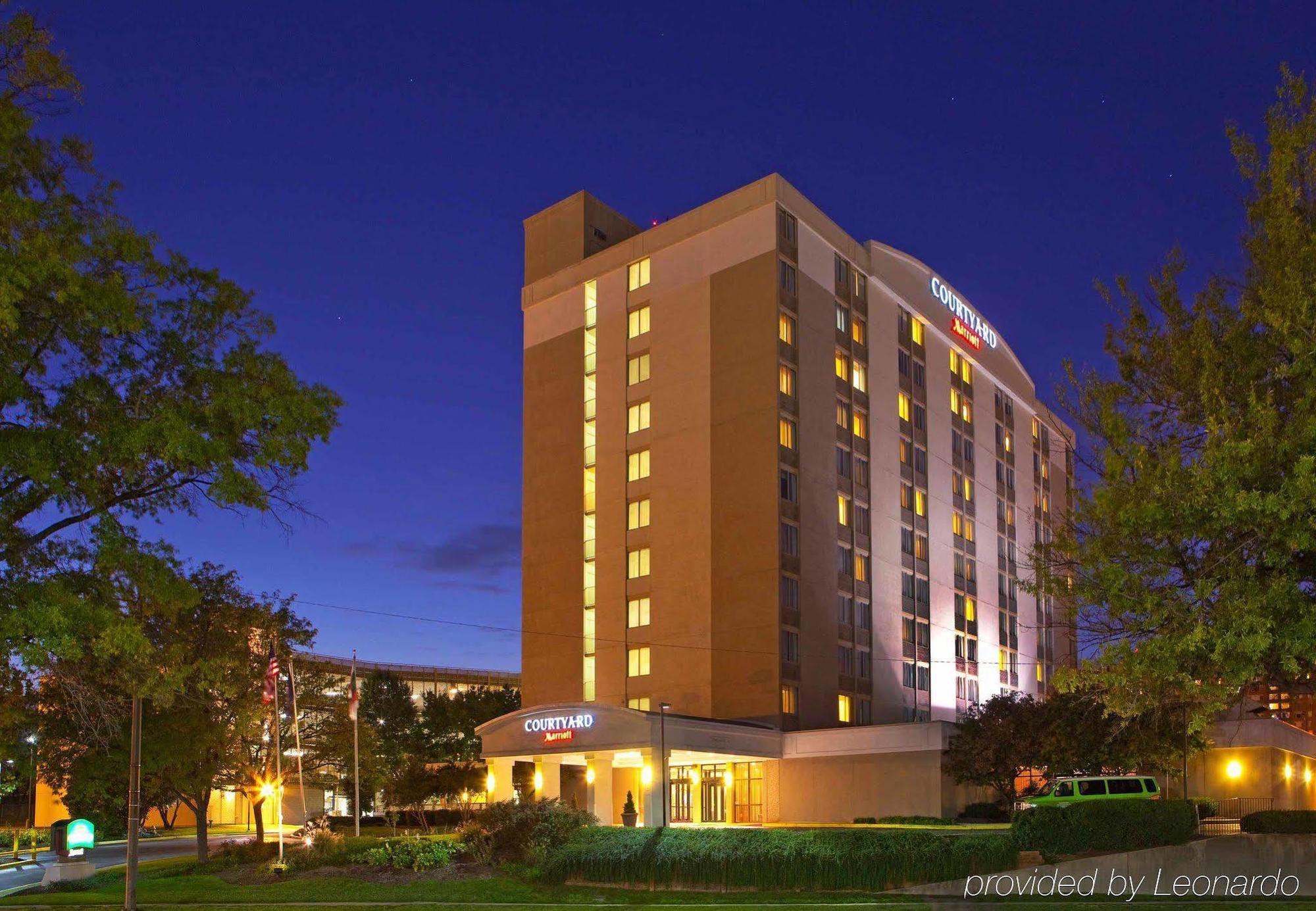 Courtyard By Marriott Alexandria Pentagon South Hotel Exterior foto